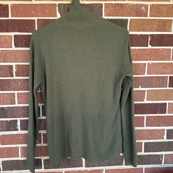 Saks Fifth Avenue Cashmere Sweater - Picture 2 of 4